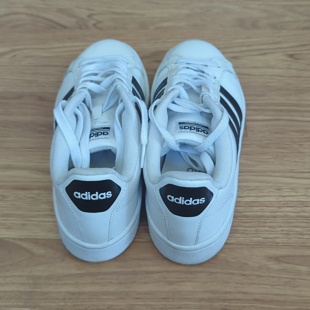 Adidas Shoes sneakers Size 8.5 - Picture 3 of 7
